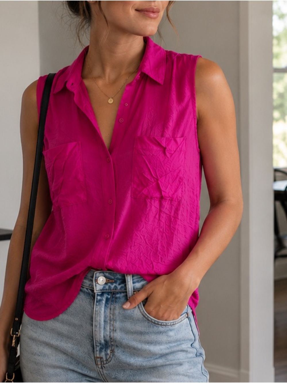 200% silk GUESS Women's Fuchsia Button Down Shirt